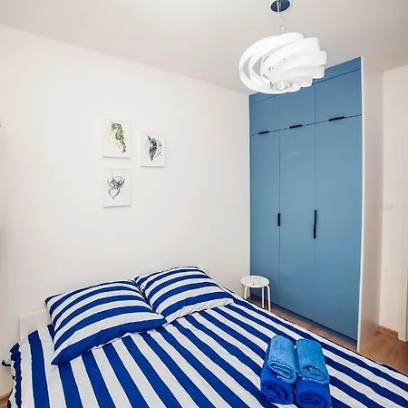 Blue Point 102 Premium Apartment